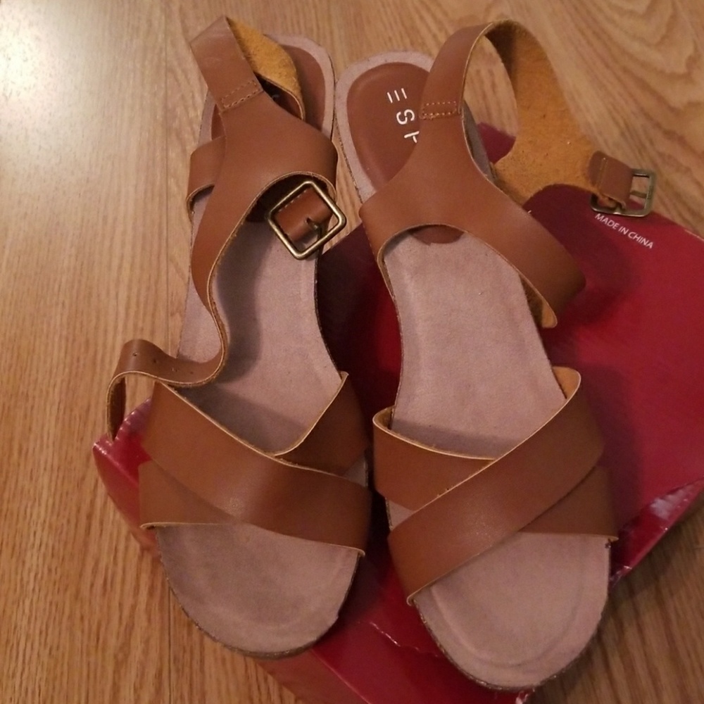 Esprit wedge sandals